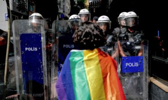 Turecké návrhy zákonov, ktoré by kriminalizovali LGBTI+ ľudí, „nesmú nikdy uzrieť svetlo sveta“ 